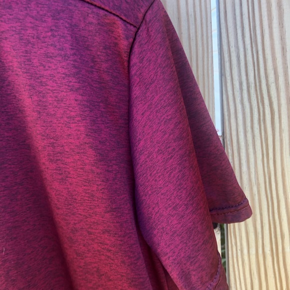 Real Essentials Workout T-Shirt Size Large Maroon Black - Picture 2 of 6